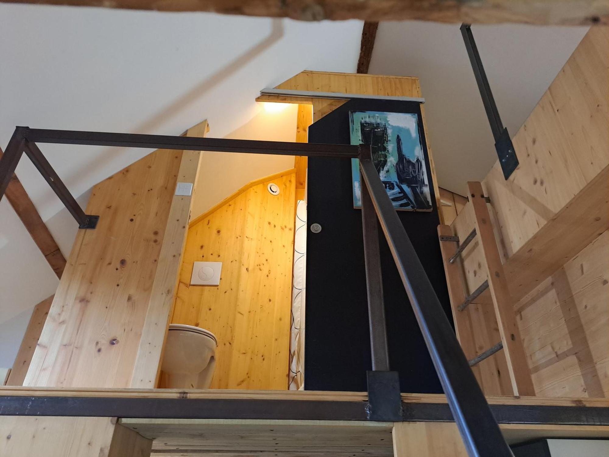 Studio Meuble Proche Conseil Departemental Du Jura Lons-le-Saunier Esterno foto