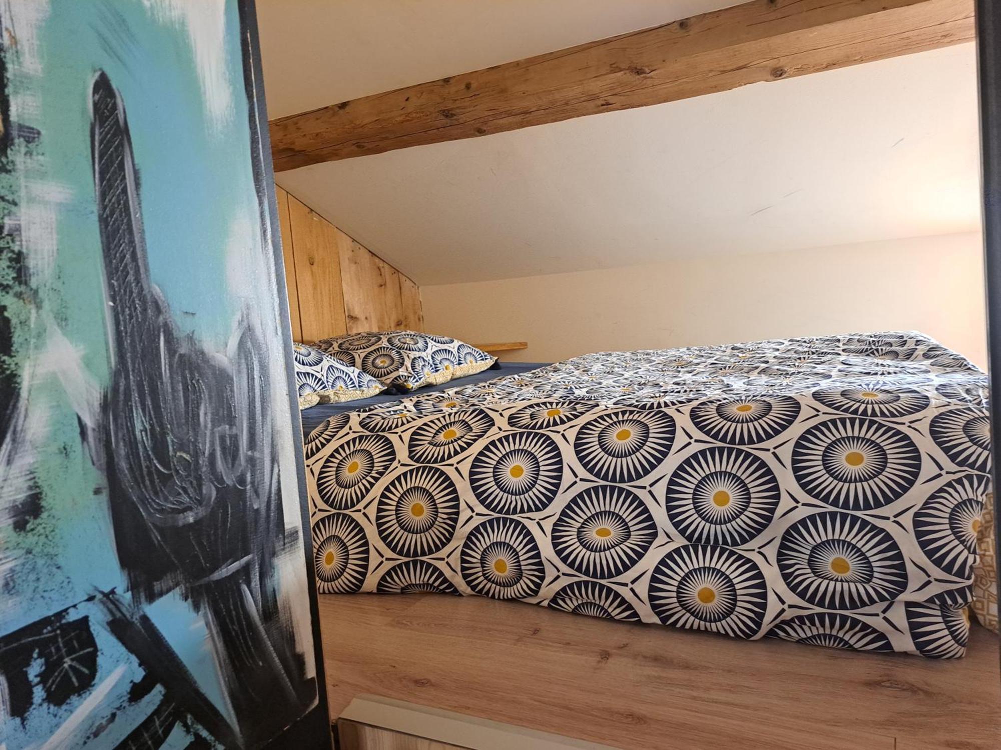 Studio Meuble Proche Conseil Departemental Du Jura Lons-le-Saunier Esterno foto